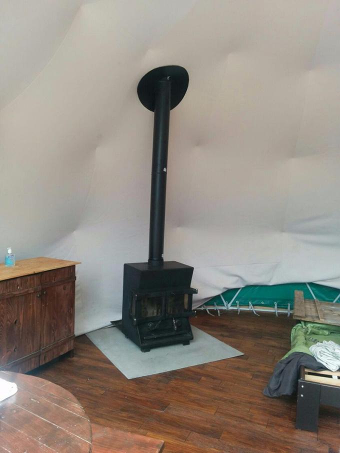 Dubbel - met een laag bedekte pvc-Luxe het Kamperen Tent, kleine gele geodetische koepeltent voor woonkamer